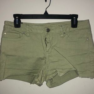 Lauren Conrad size 6 mint green jean shorts